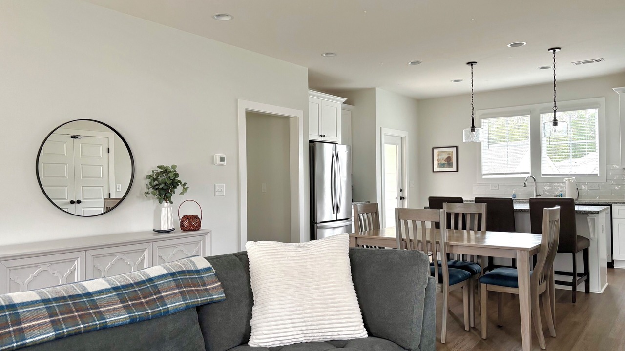 Photo of Livingroom in Auburn