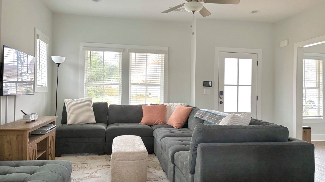 Photo of Livingroom in Auburn