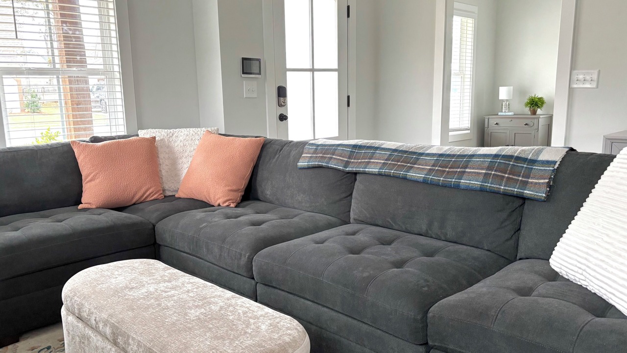 Photo of Livingroom in Auburn