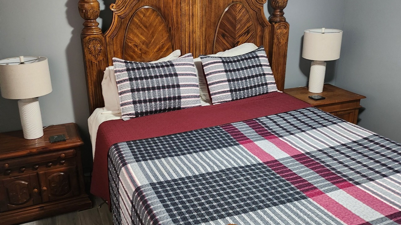 Photo of Bedroom in Cushing