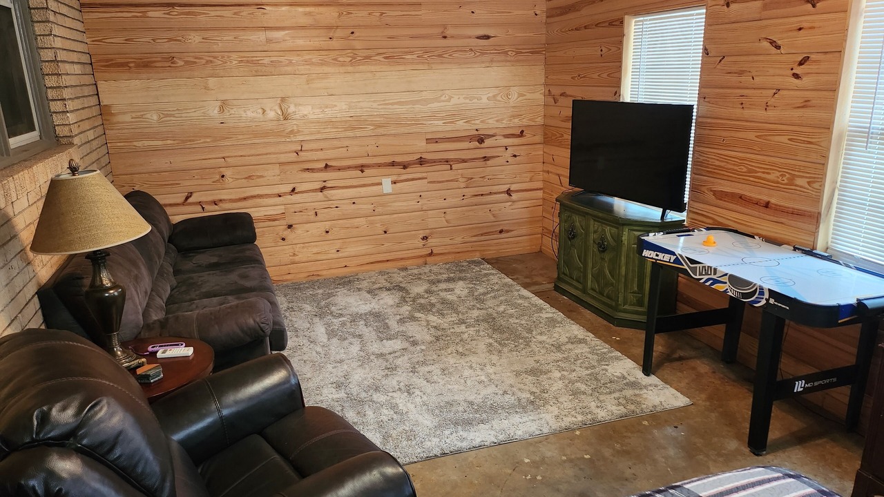 Photo of Livingroom in Cushing