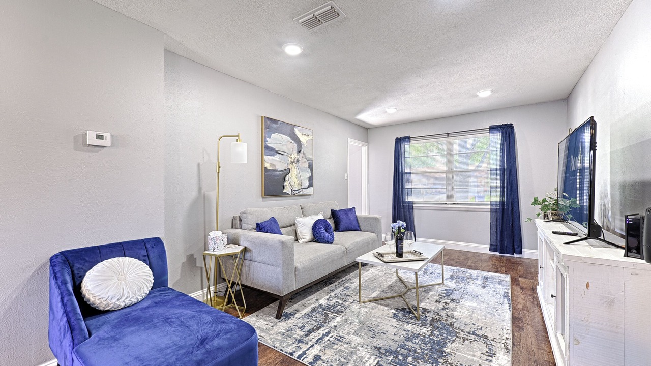 Photo of Livingroom in Burleson