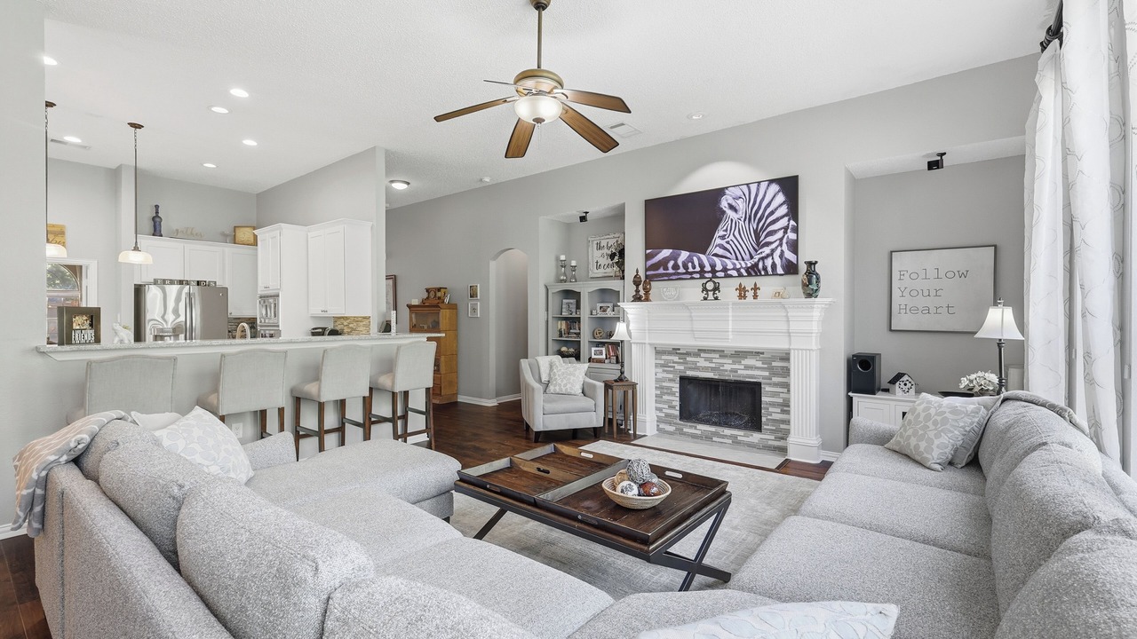Photo of Livingroom in Flower Mound