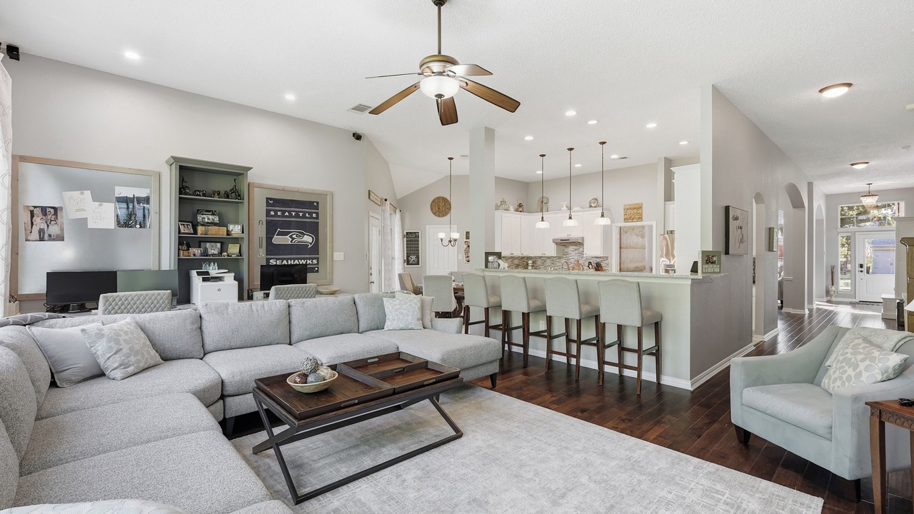Photo of Livingroom in Flower Mound