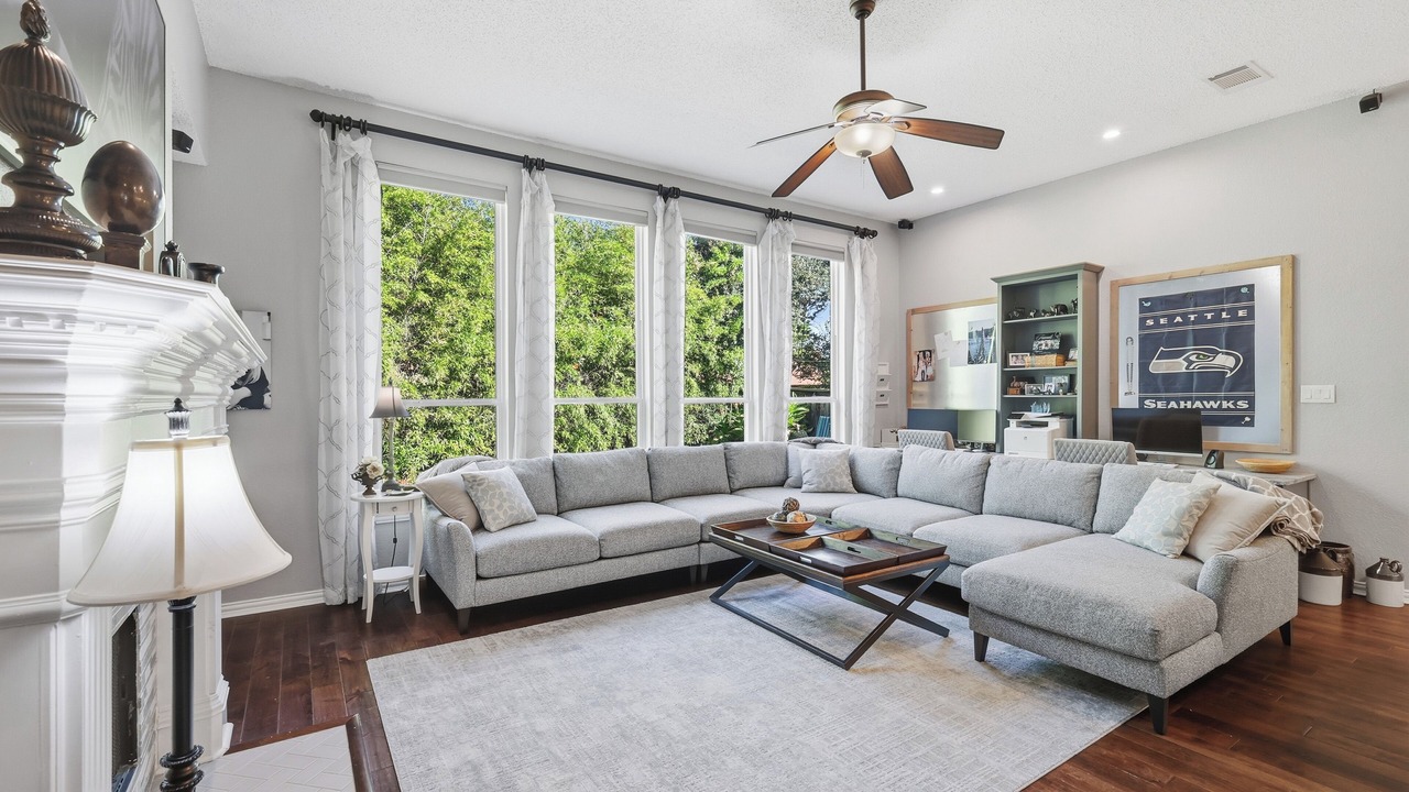 Photo of Livingroom in Flower Mound