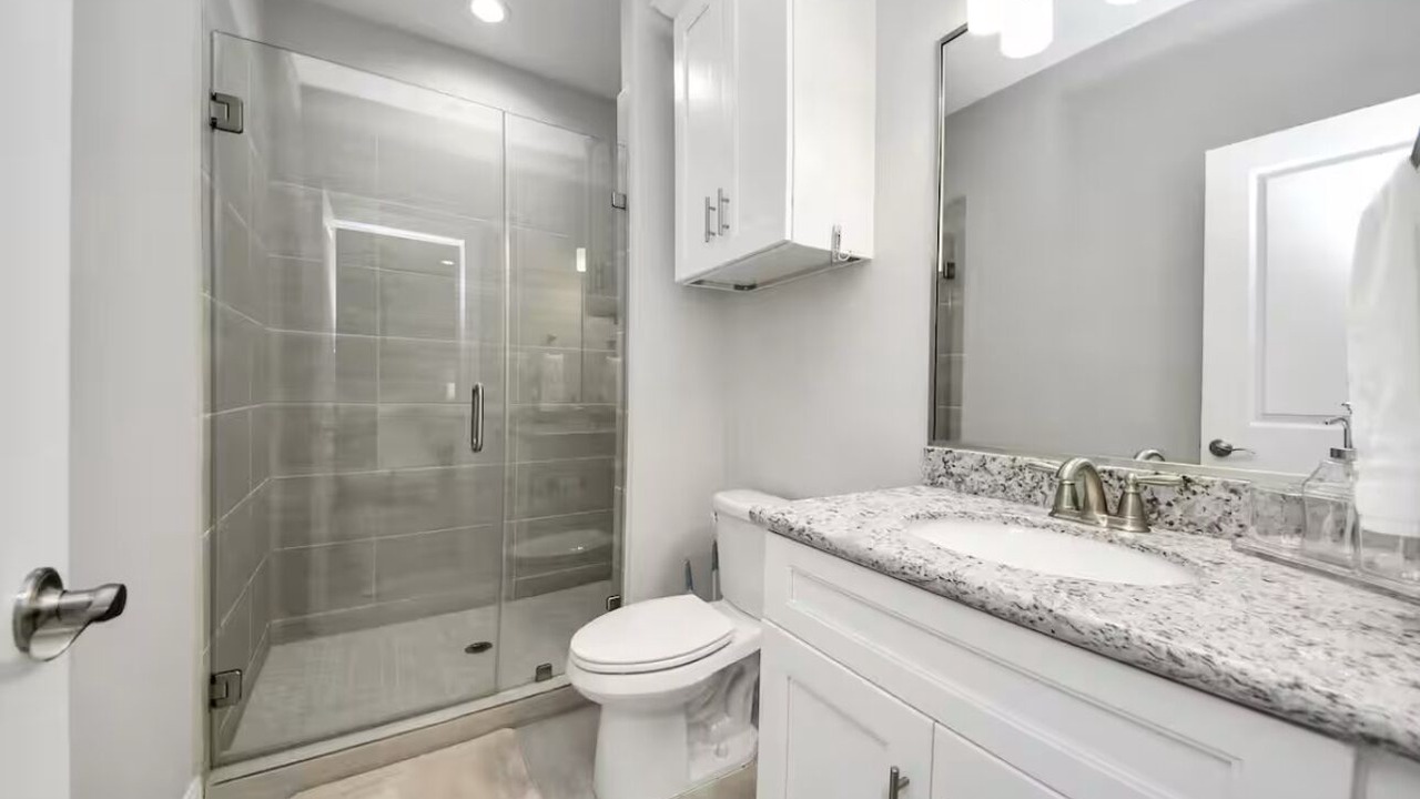 Photo of Bathroom in Woodlake - Briar Meadow