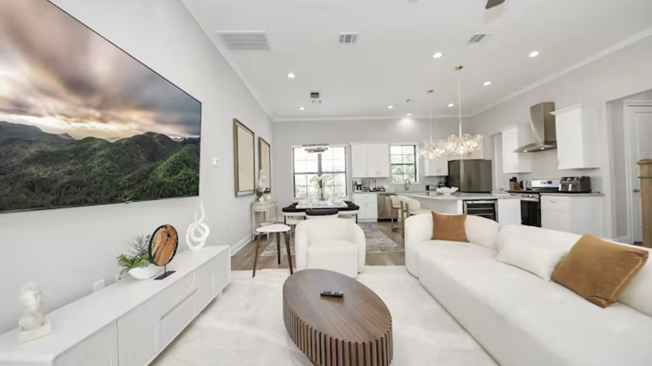 Photo of Livingroom in Woodlake - Briar Meadow
