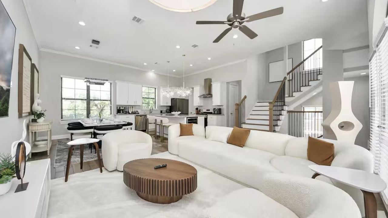 Photo of Livingroom in Woodlake - Briar Meadow