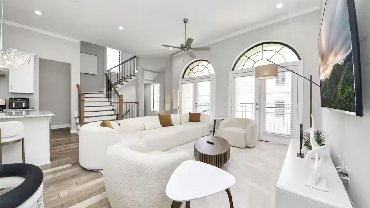 Photo of Livingroom in Woodlake - Briar Meadow