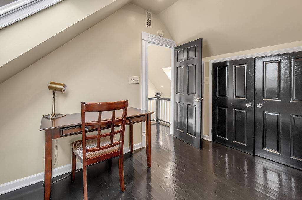 Photo of Others in West Suburb