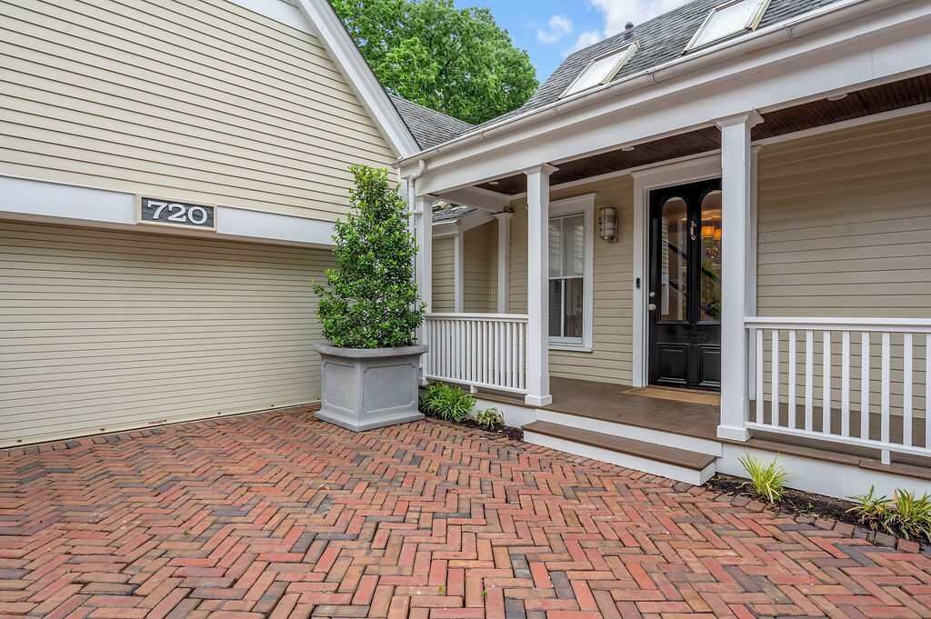 Photo of Outdoor in West Suburb