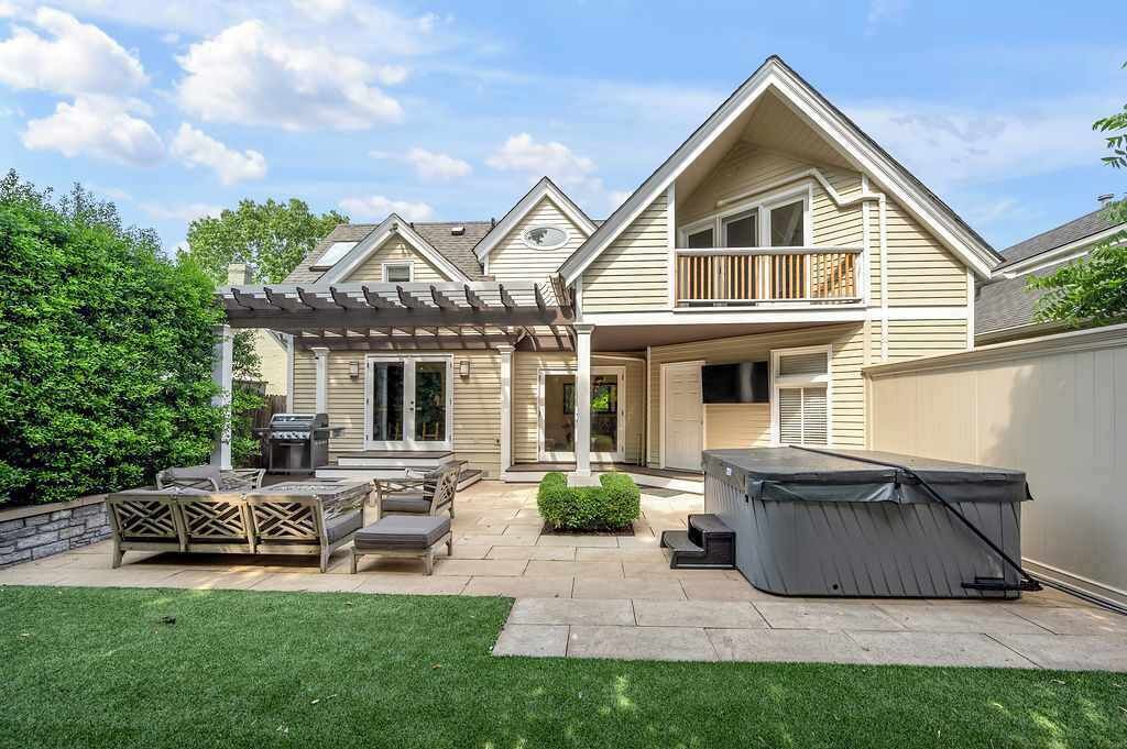 Photo of Outdoor in West Suburb