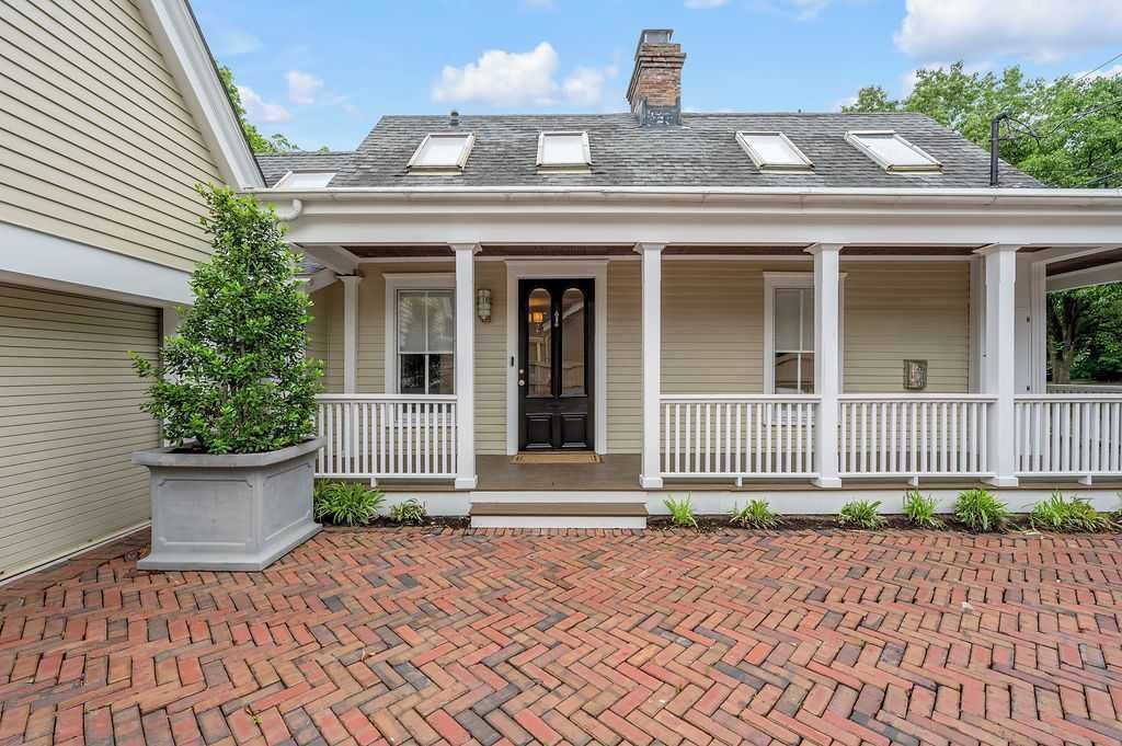 Photo of Outdoor in West Suburb