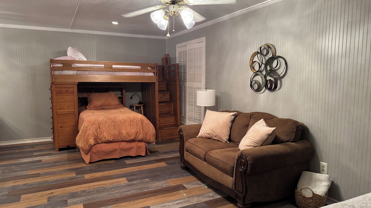 Photo of Bedroom in Redlick