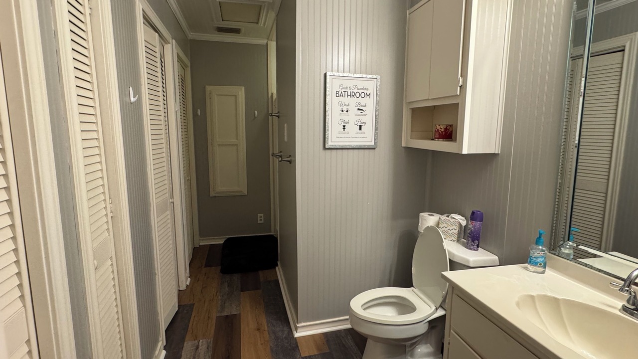 Photo of Bathroom in Redlick