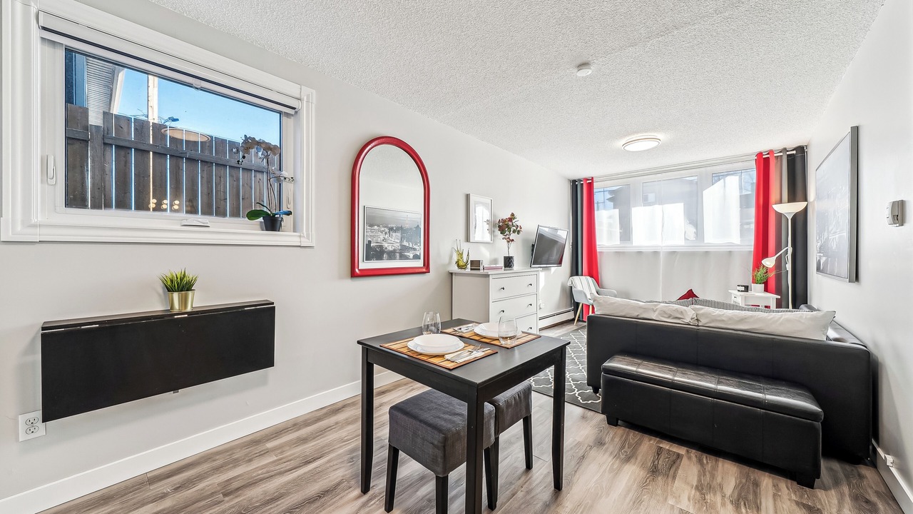 Photo of Livingroom in Tuxedo Park