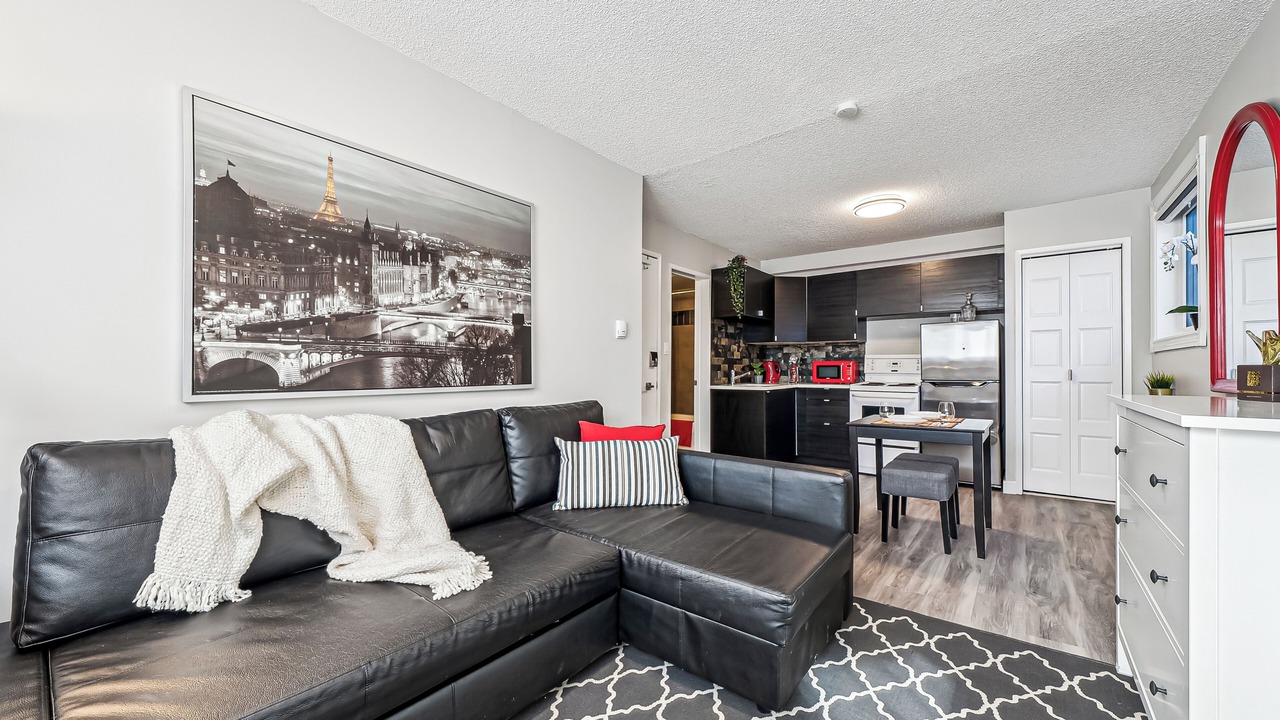 Photo of Livingroom in Tuxedo Park