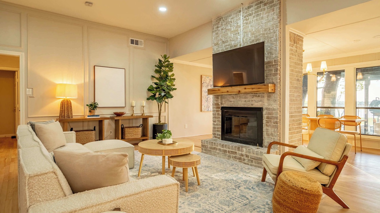 Photo of Livingroom in Rowlett
