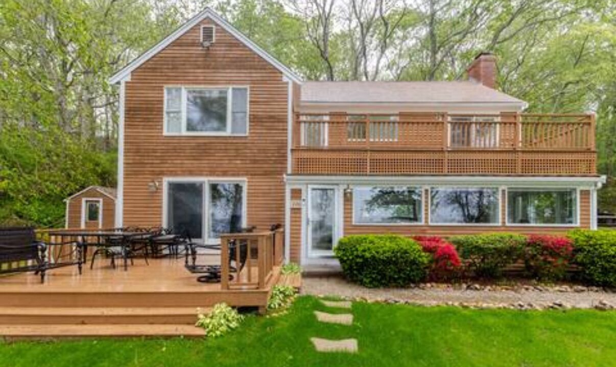 Photo of Patio Balcony in Mashpee