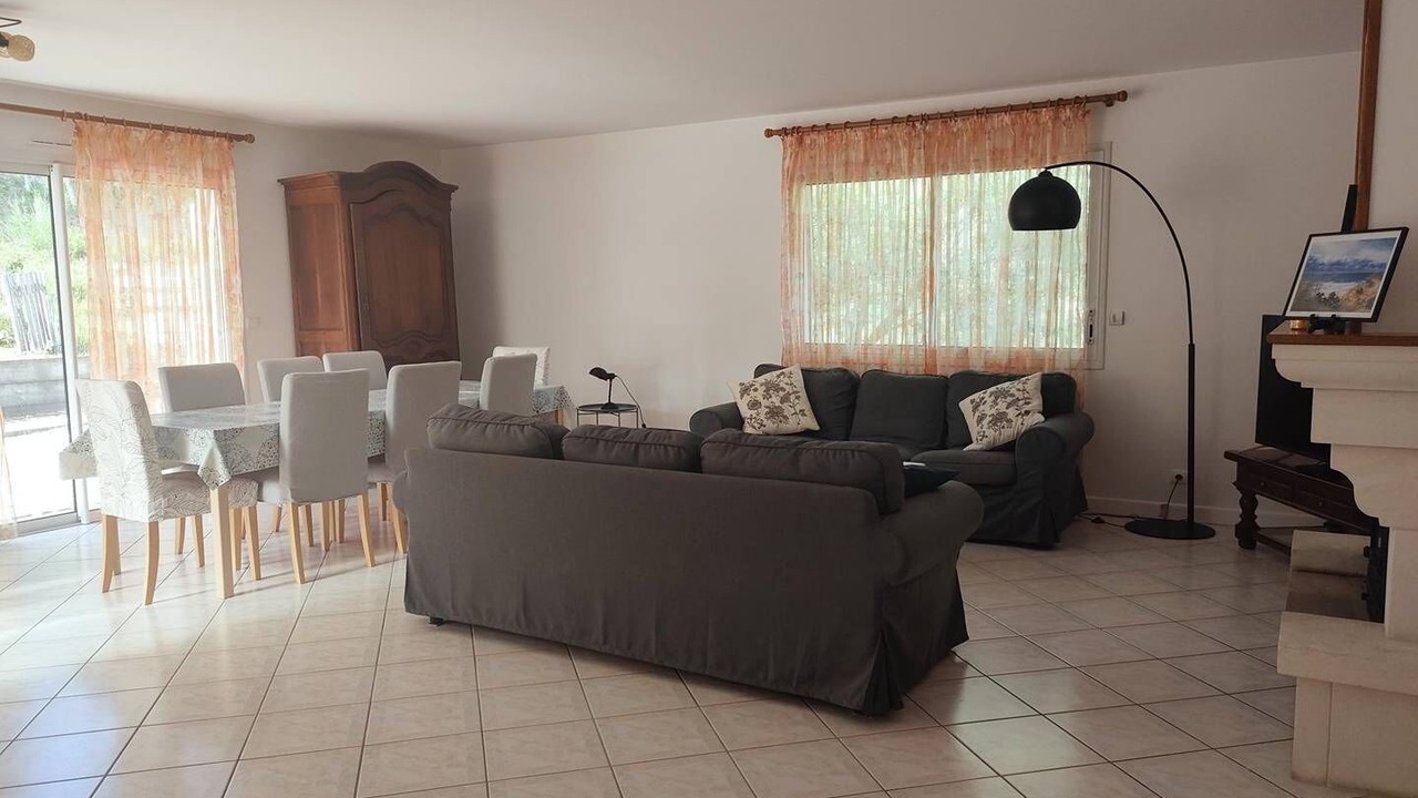 Photo of Livingroom in Messanges