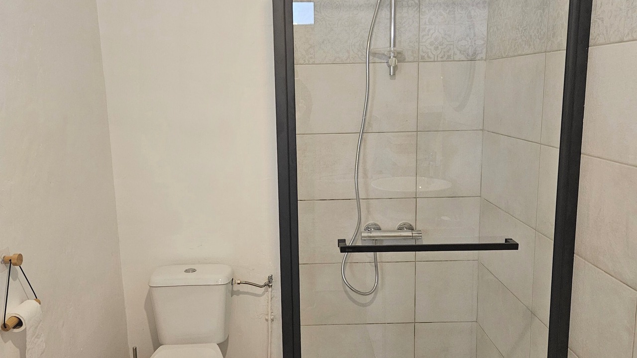 Photo of Bathroom in Anatole France