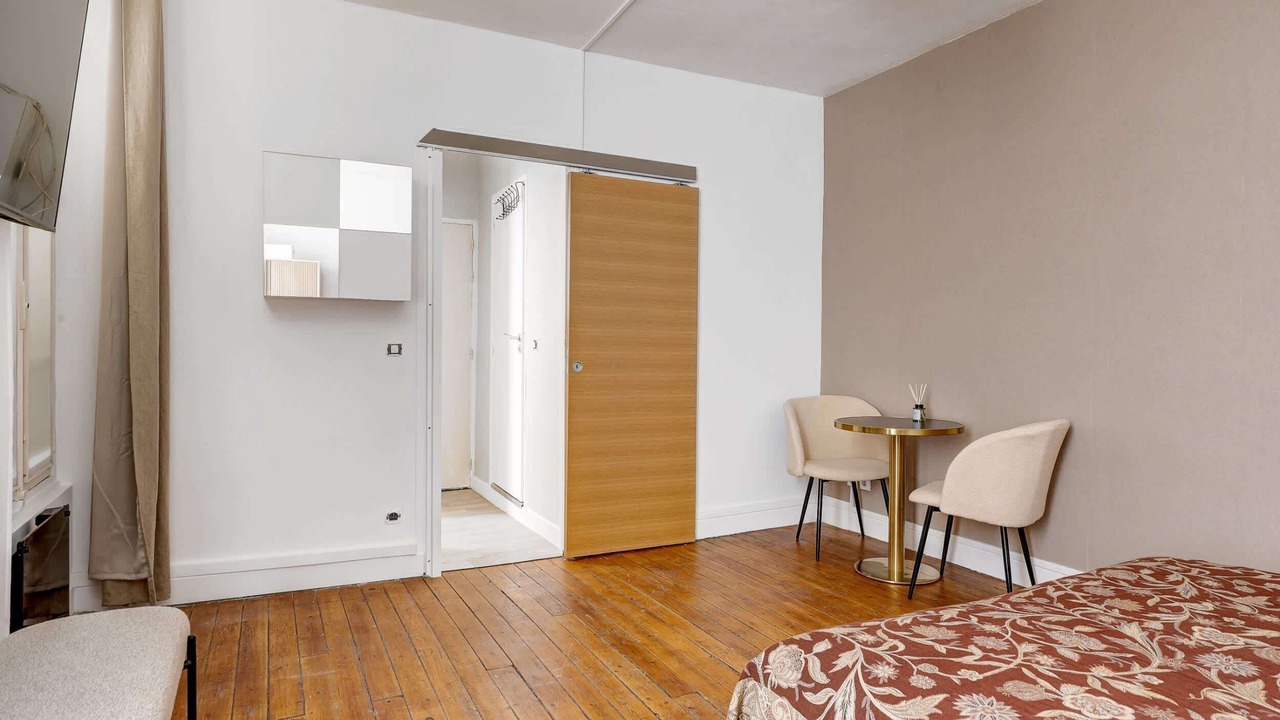 Photo of Bedroom in Levallois-Perret