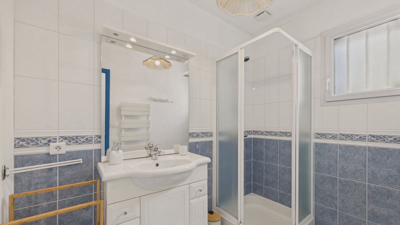 Photo of Bathroom in Saint-Vincent-sur-Jard