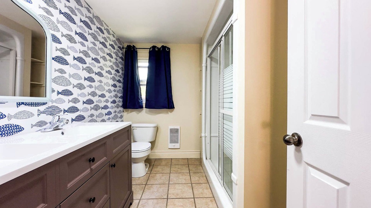 Photo of Bathroom in Point Clark