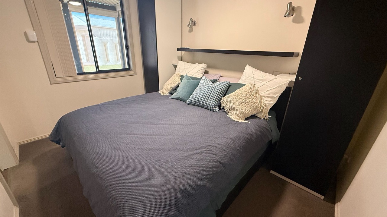 Photo of Others in Dalrymple