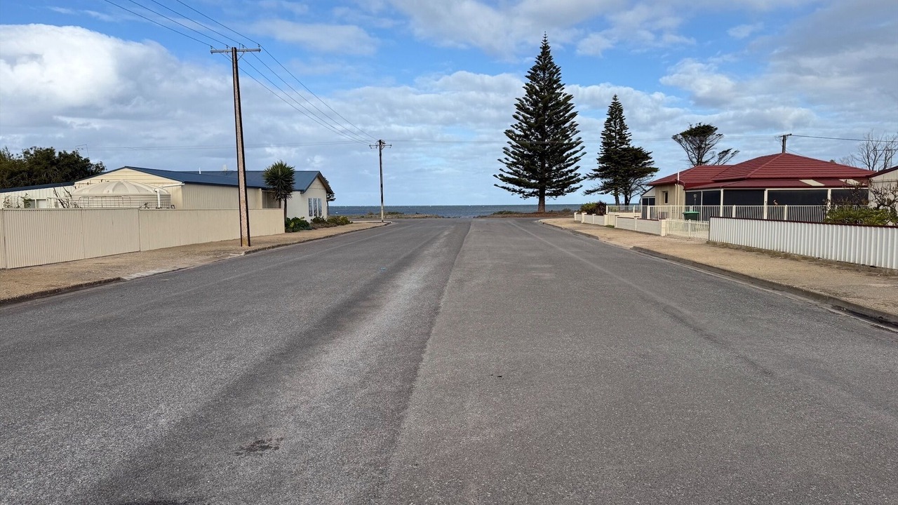 Photo of Others in Dalrymple