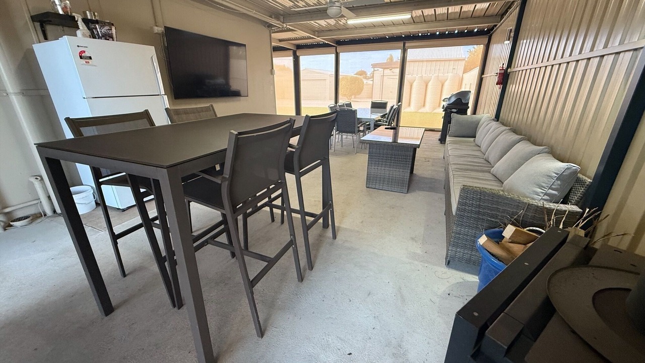 Photo of Others in Dalrymple