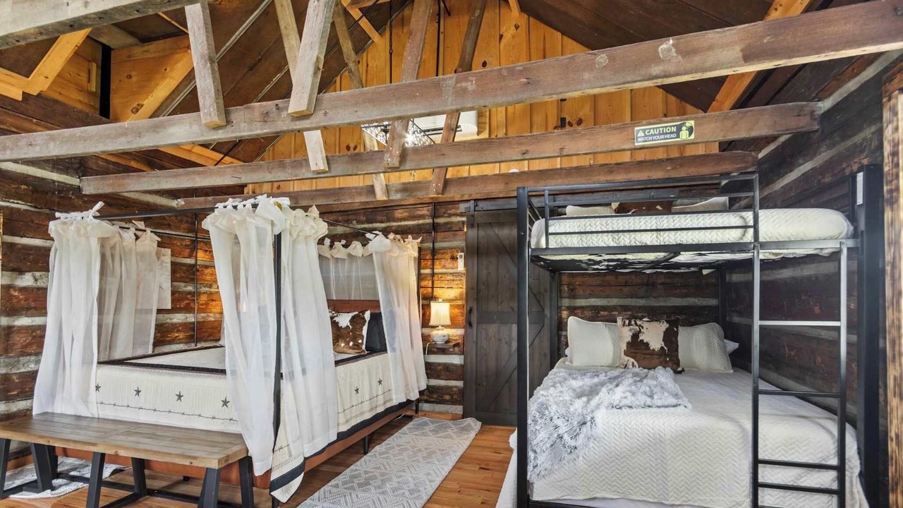 Photo of Bedroom in Valley Head