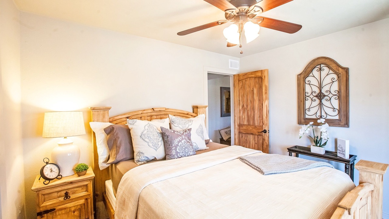 Photo of Bedroom in Smithville