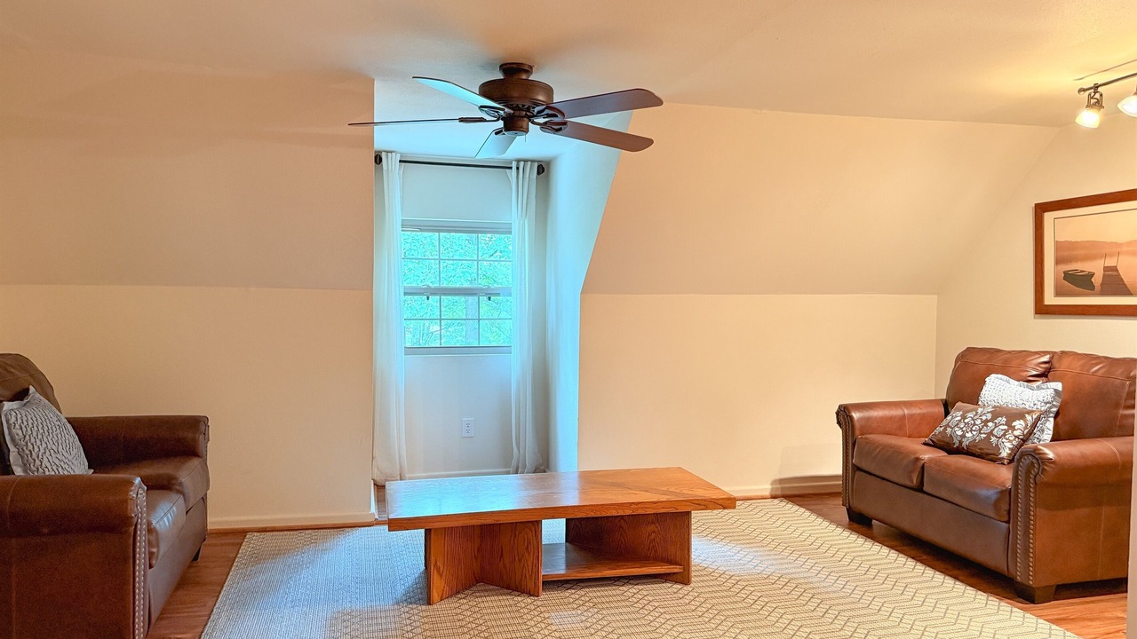 Photo of Livingroom in Smithville
