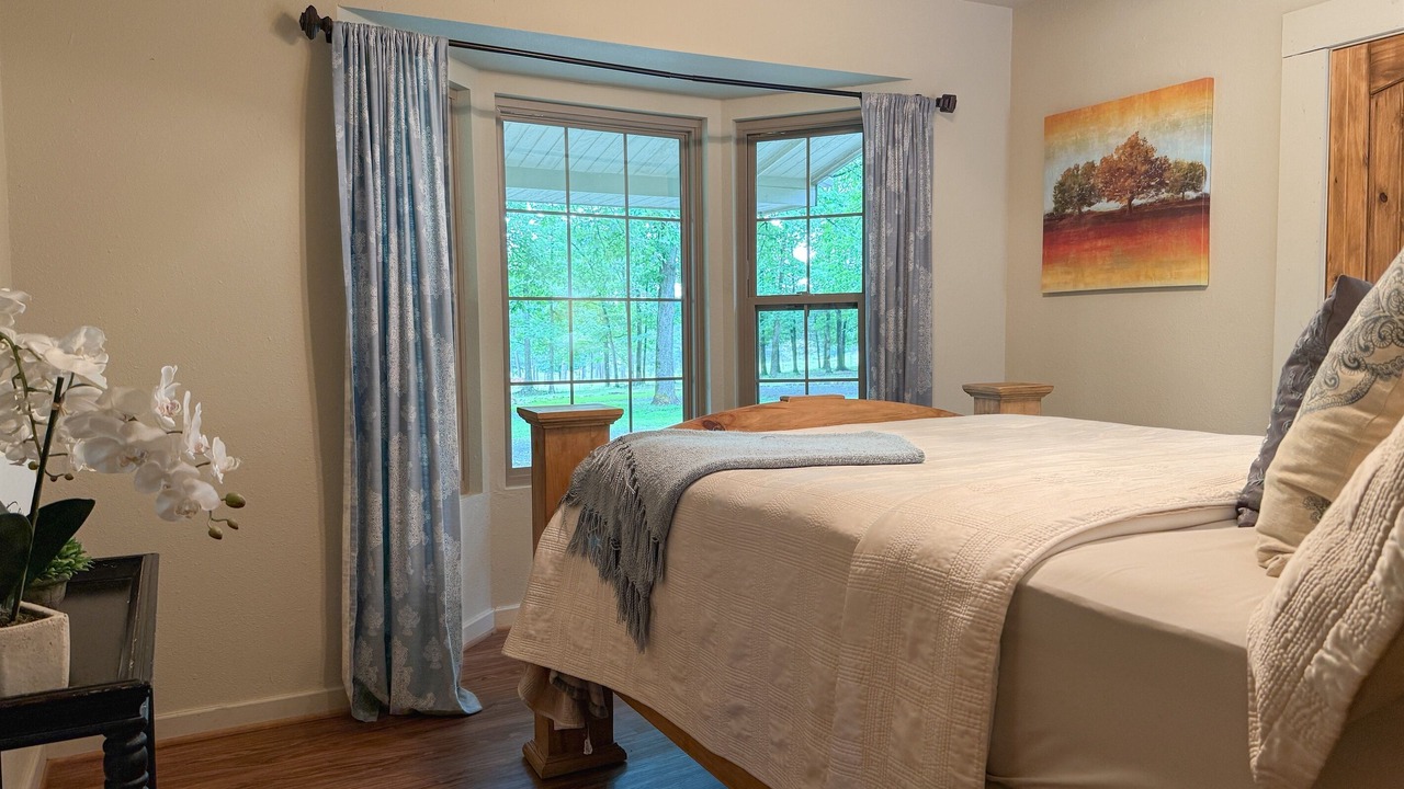 Photo of Bedroom in Smithville