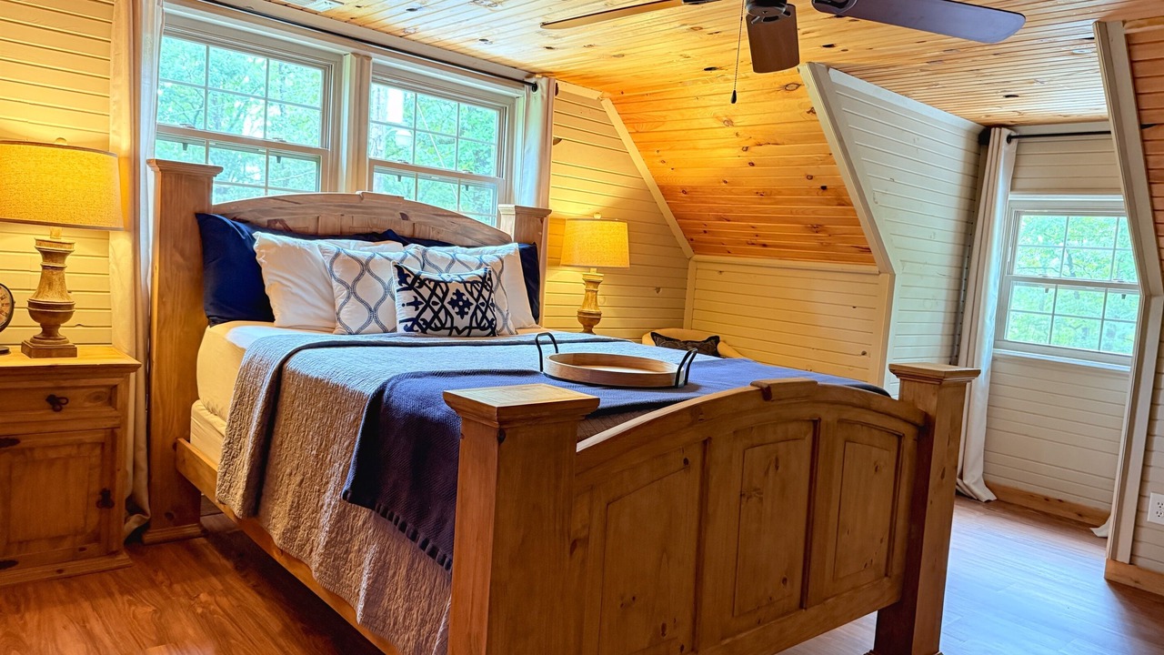 Photo of Bedroom in Smithville