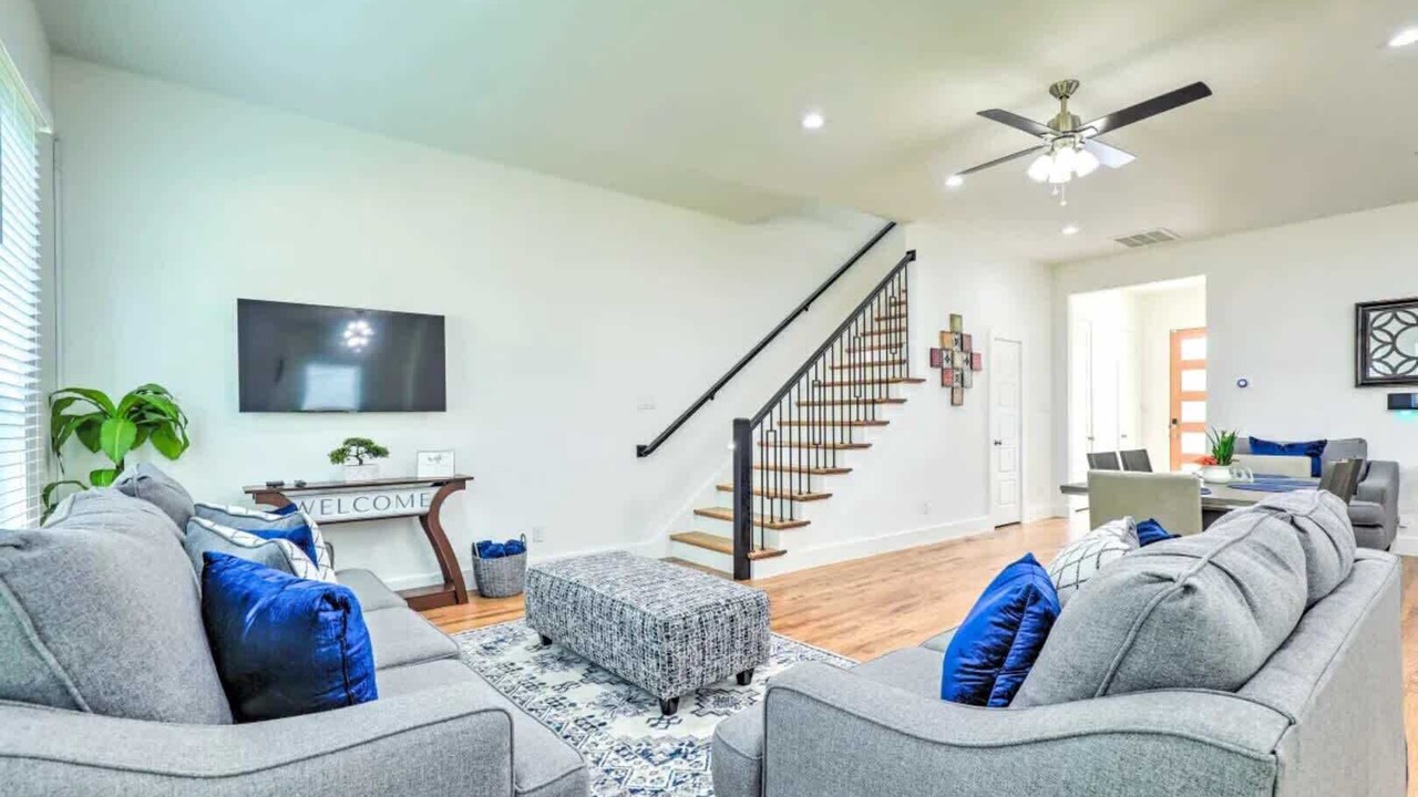 Photo of Livingroom in West Dallas