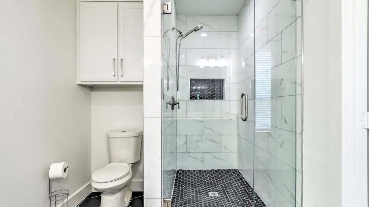 Photo of Bathroom in West Dallas