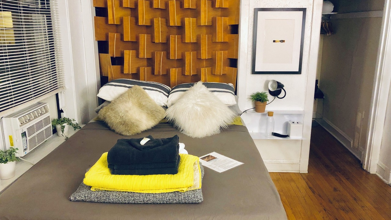 Photo of Bedroom in Lake View East