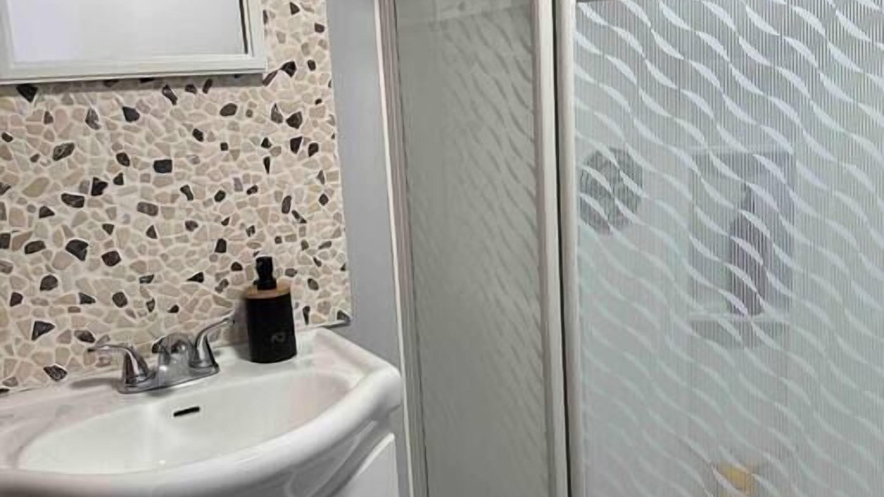 Photo of Bathroom in Valley Road