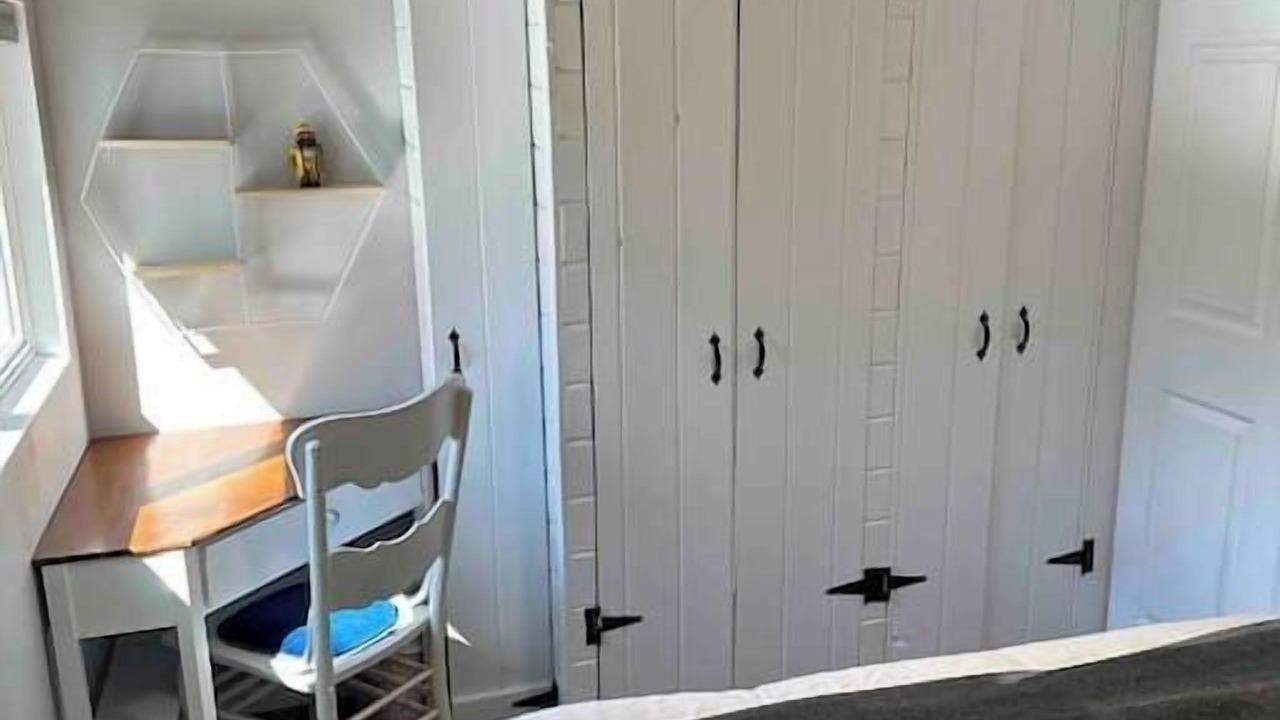 Photo of Others in Valley Road