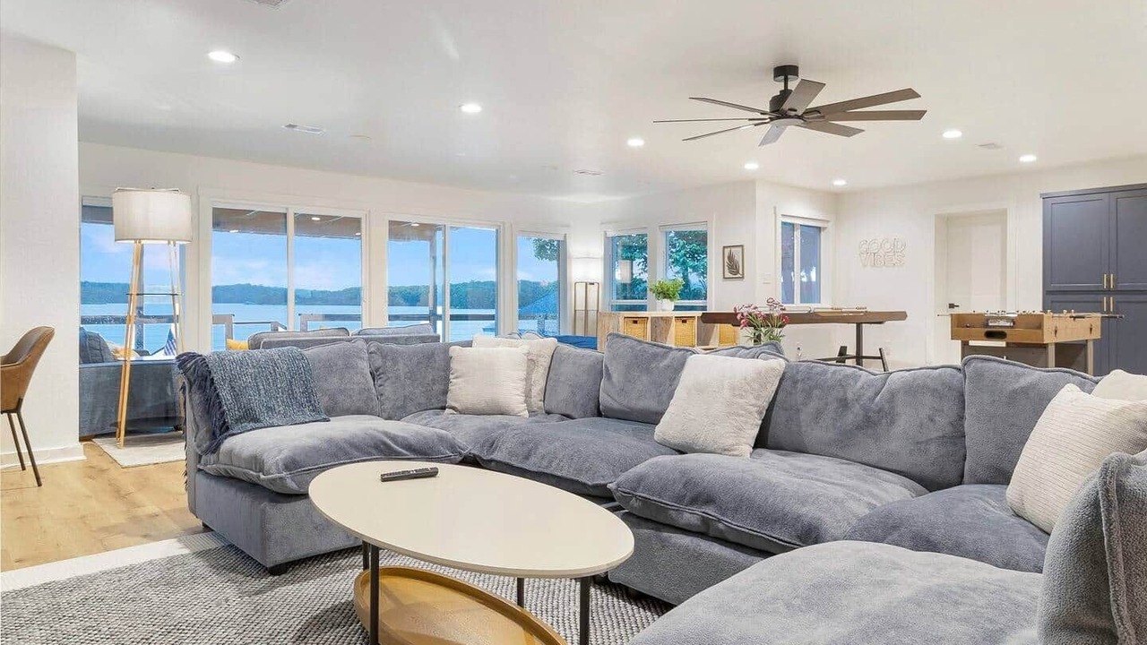Photo of Livingroom in Pointblank