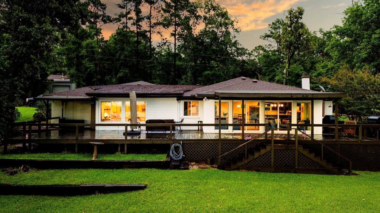 Photo of Outdoor in Pointblank