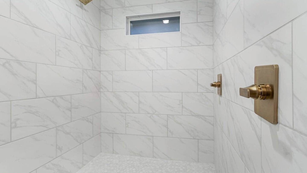 Photo of Bathroom in Pointblank