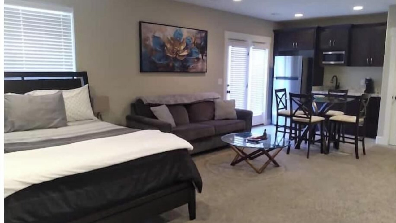 Photo of Livingroom in Millcreek