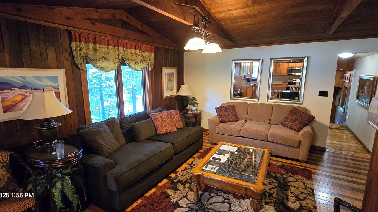 Photo of Livingroom in Piney Flats
