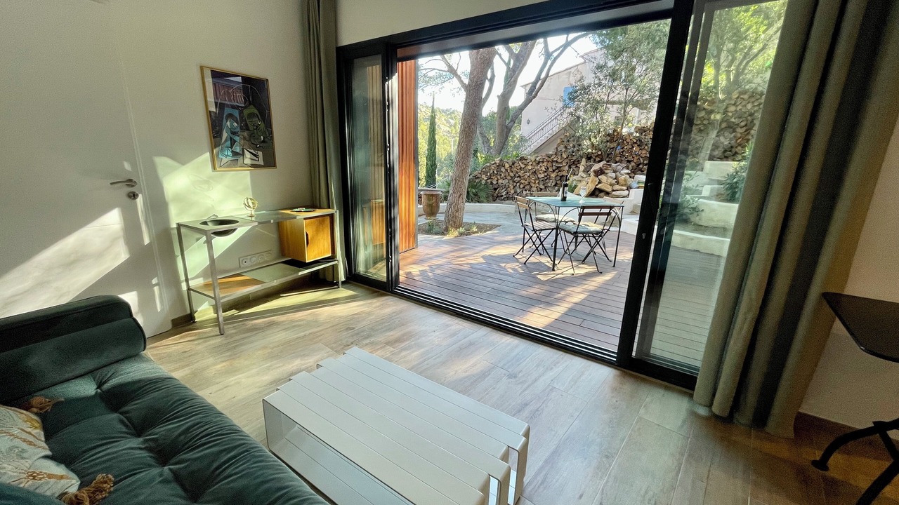 Photo of Livingroom in Ensues-la-Redonne