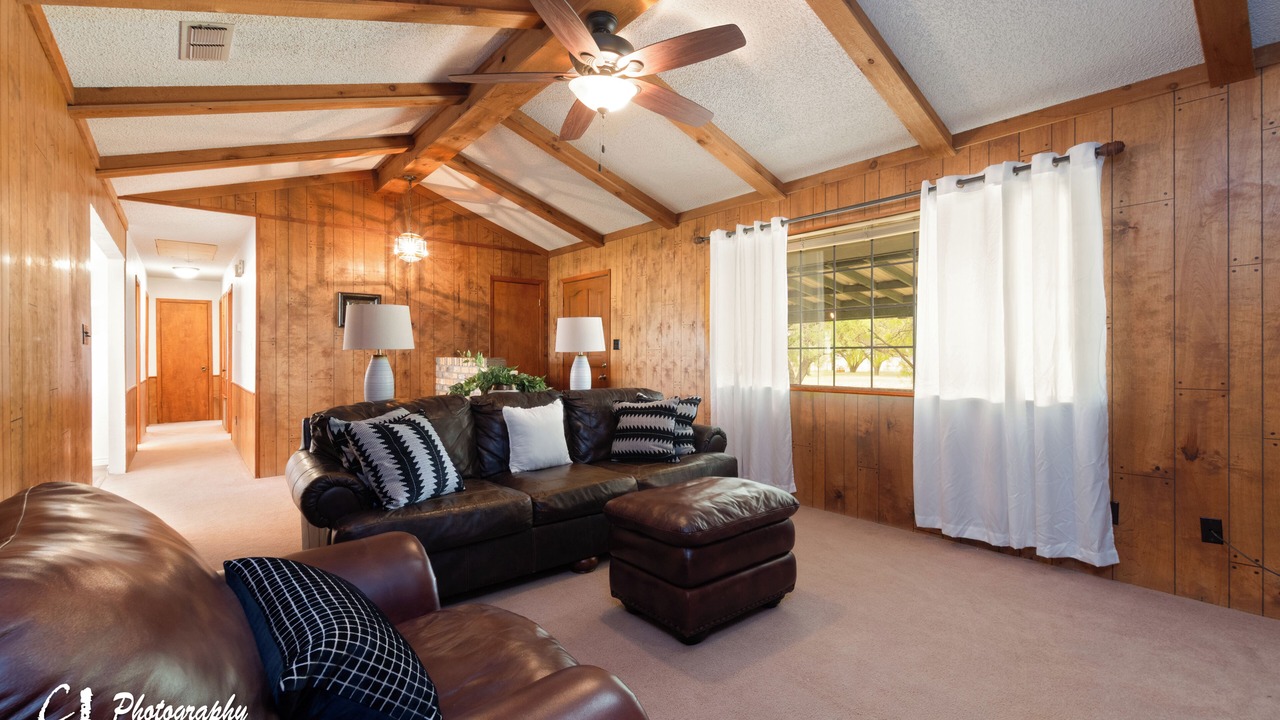 Photo of Livingroom in Colorado City