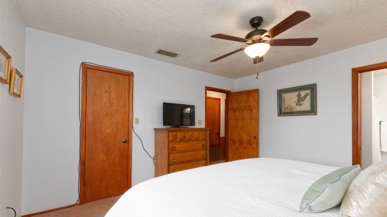 Photo of Bedroom in Colorado City