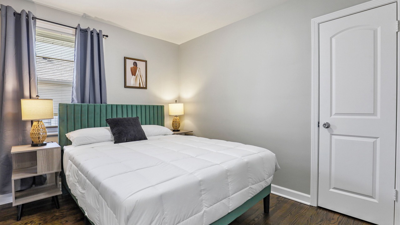 Photo of Bedroom in Skokie